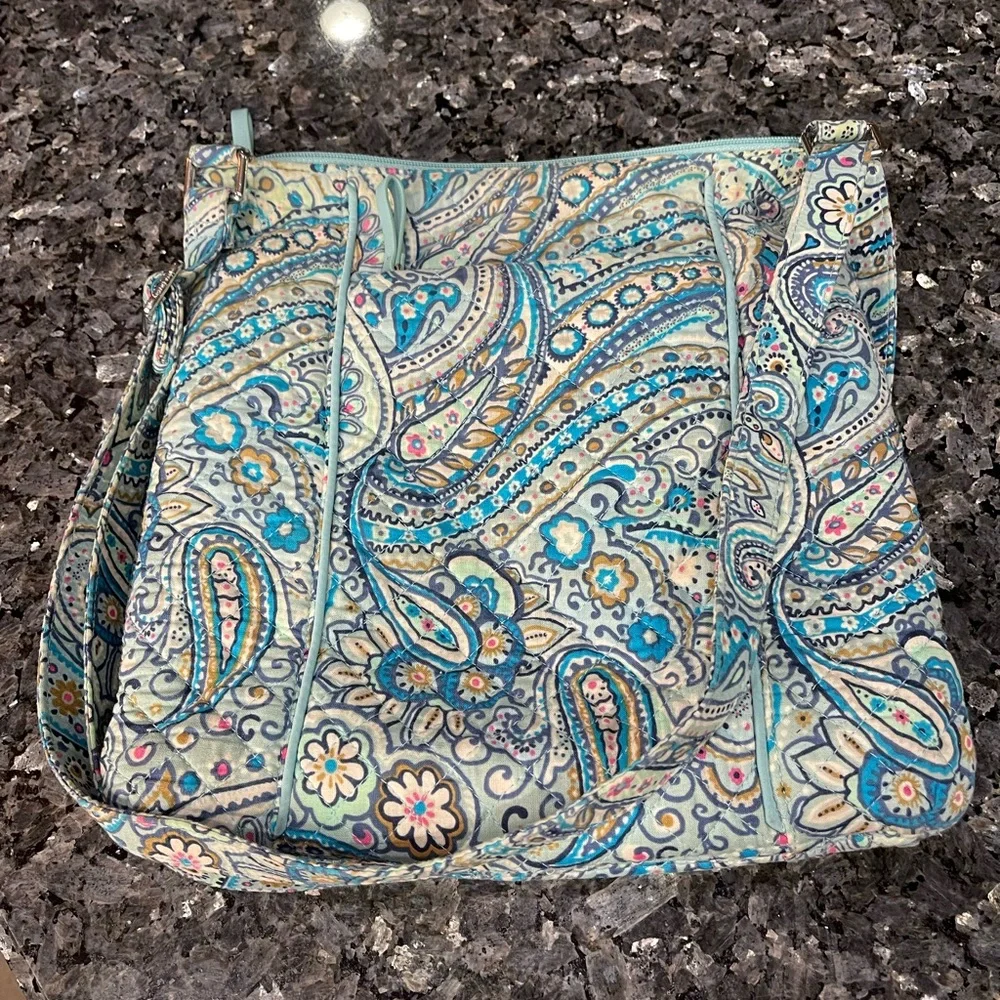 Vera Bradley Turquoise Paisley QuiltedCrossbody Bag Retired Hipster